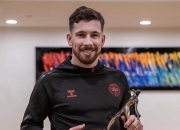 爱游戏体育官网-南非球员技压群雄，斩获最佳球员殊荣