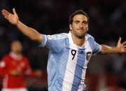 爱游戏下载-浓眉关键回合不手软，黄蜂全面压制雄鹿，一场战术与意志的胜利