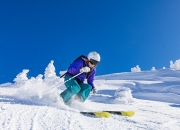 AYX官方直播-绿茵场与硬木地板的交响，当英超争冠战火映照开拓者踏平勇士的启示