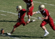 爱游戏-夜幕下的独舞，米切尔在F1街道赛之夜提前终结悬念