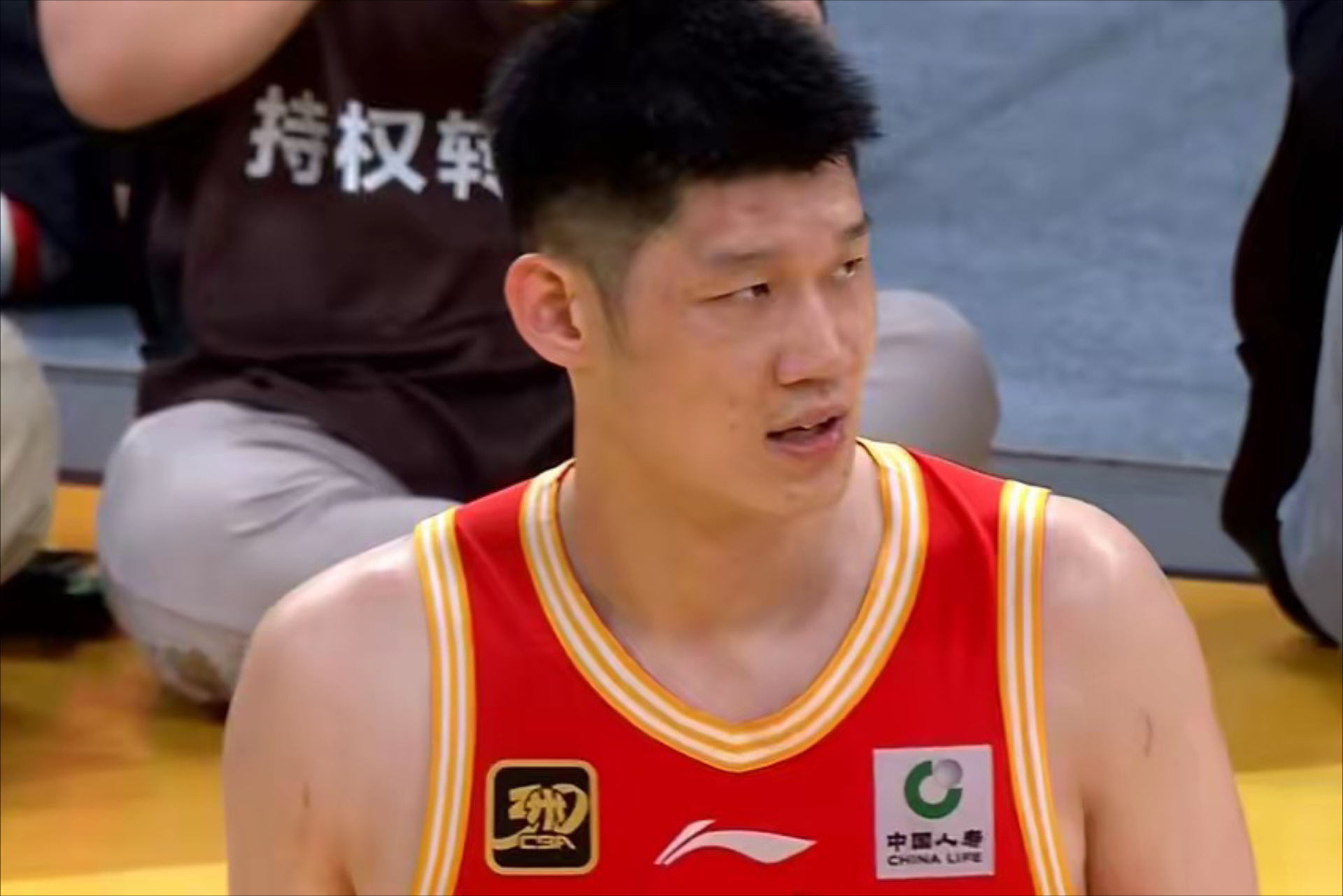 太阳横扫山东队，孙铭徽关键制胜