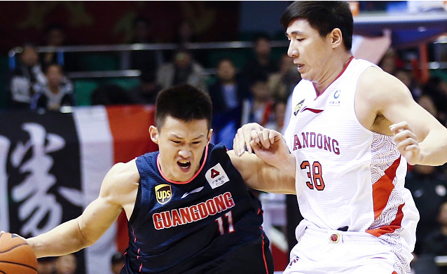 青岛队轻取凯尔特人，易建联惊艳四座