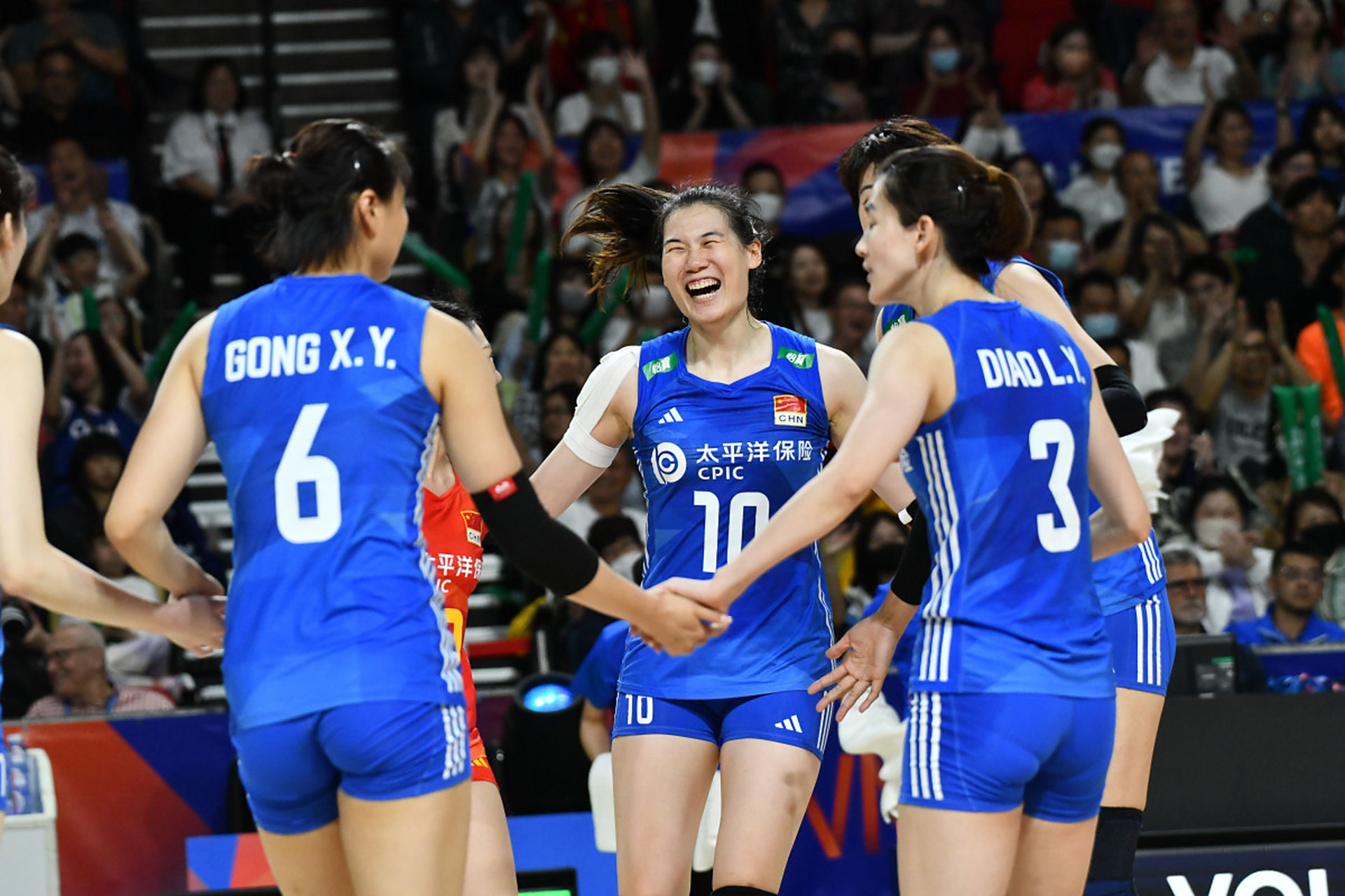 波兰队力克瑞典队，梁靖崑带队取胜