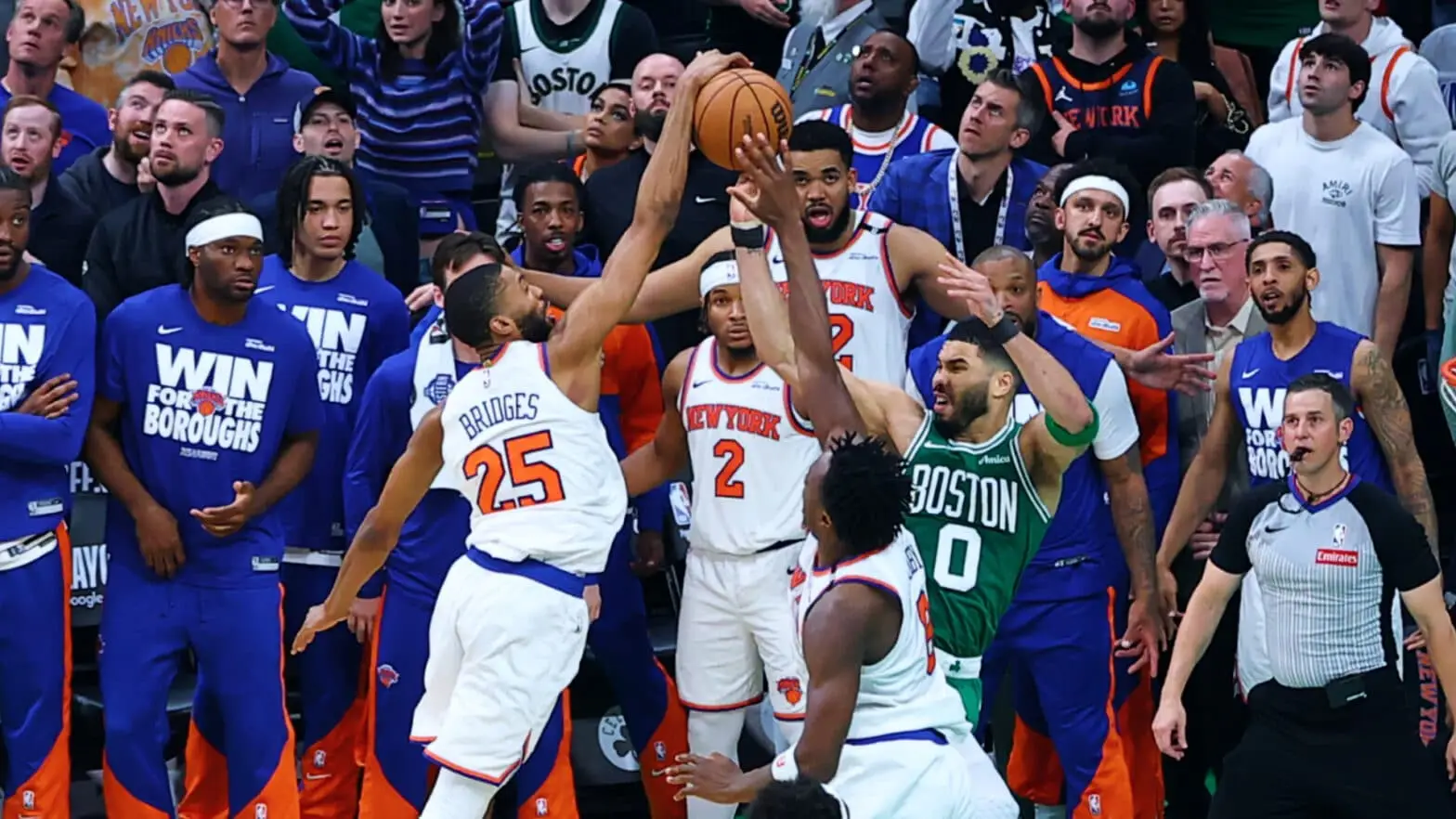 北京队翻盘凯尔特人，詹姆斯关键制胜