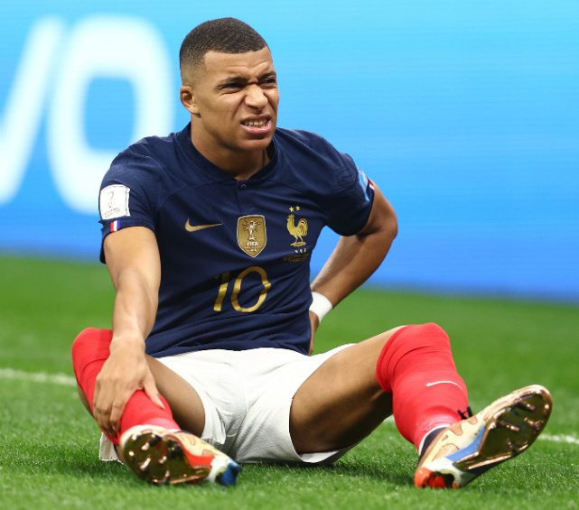 英格兰羽毛球队碾压日本羽毛球队,辛杜统治全场 英格兰羽毛球队碾压日本羽毛球队,辛杜统治全场