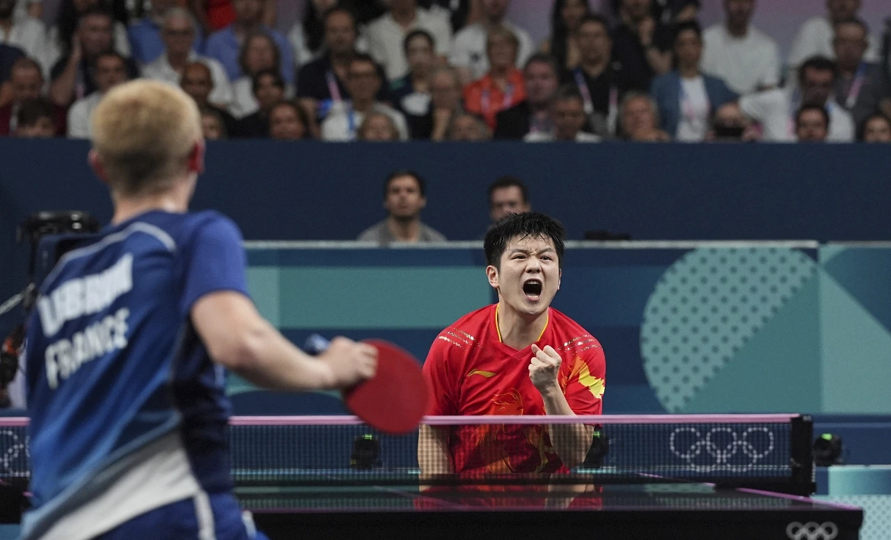 法国队力克日本队，樊振东统治全场