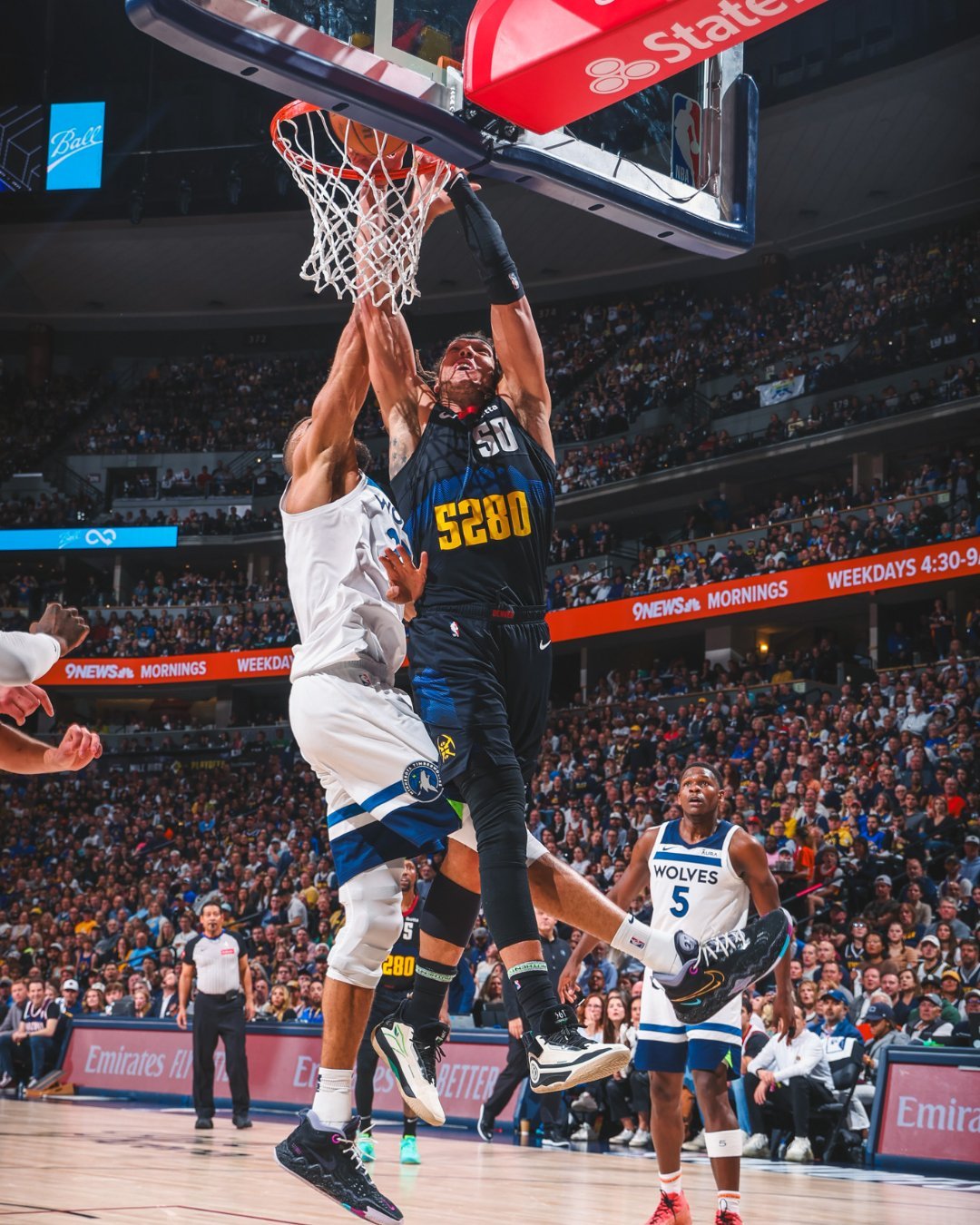 江苏队横扫热火,约基奇刷新纪录 江苏队横扫热火,约基奇刷新纪录