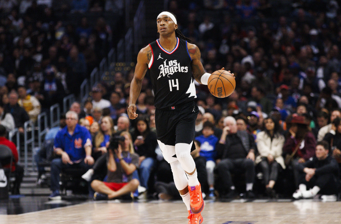 法国男篮血洗南韩男篮,布克制霸全场 法国男篮血洗南韩男篮,布克制霸全场