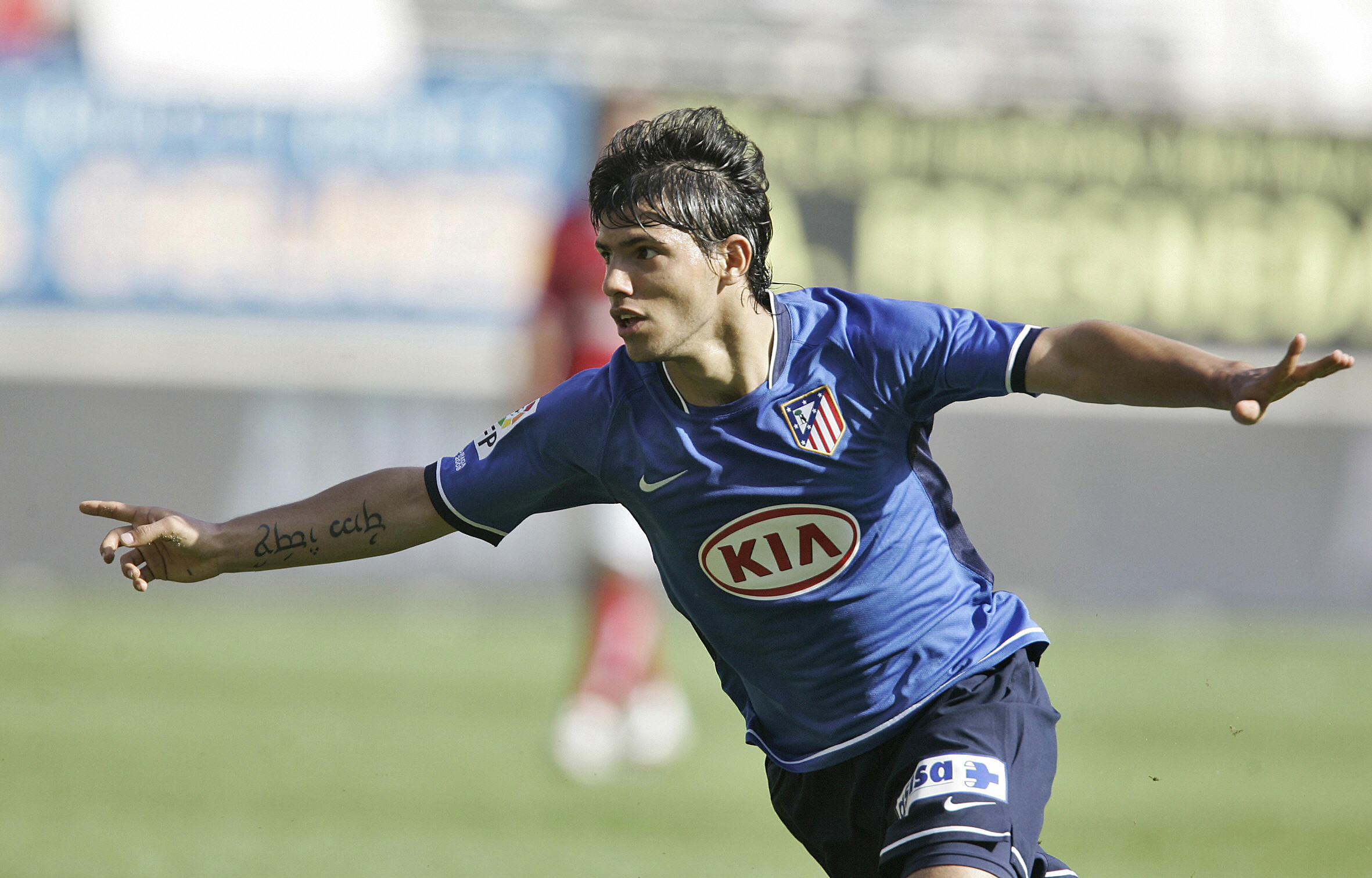 丹麦力克马德里竞技,阿圭罗带队取胜 丹麦力克马德里竞技,阿圭罗带队取胜