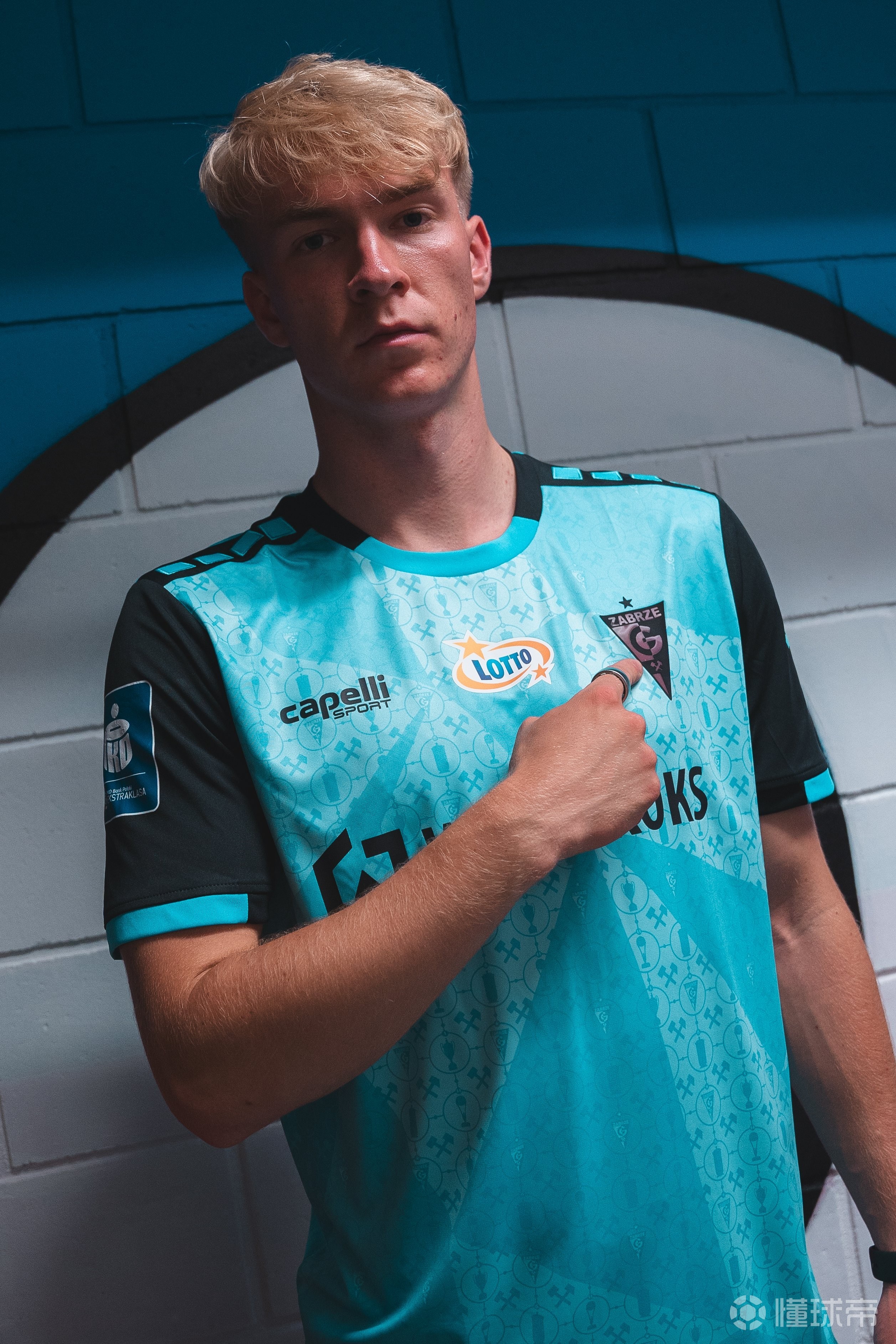 热那亚前锋进球功臣，展现强势实力