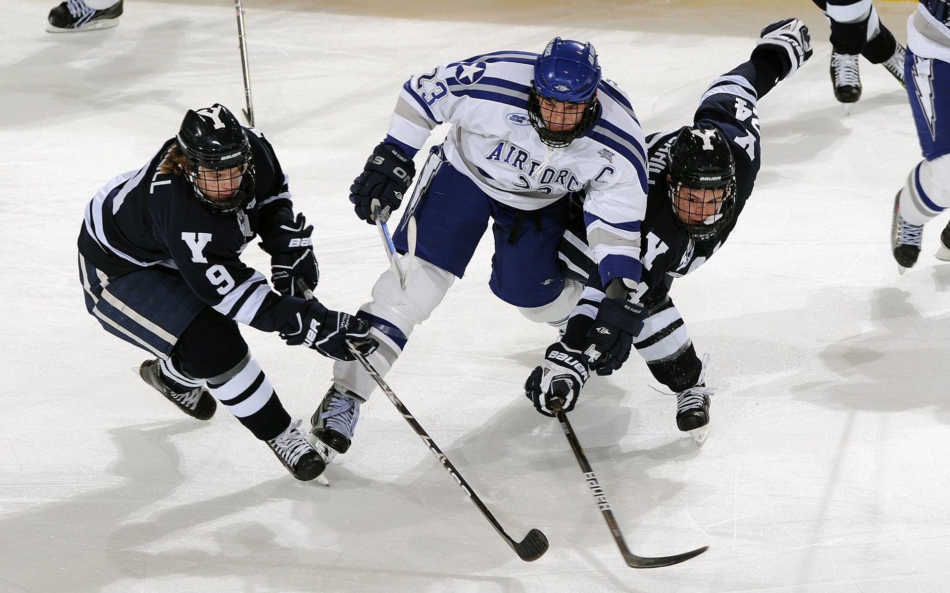 萨拉赫之夜，F1引擎轰鸣中的足球诗篇，一场无可争议的加冕礼